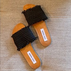 NWOT Steve Madden black sandal